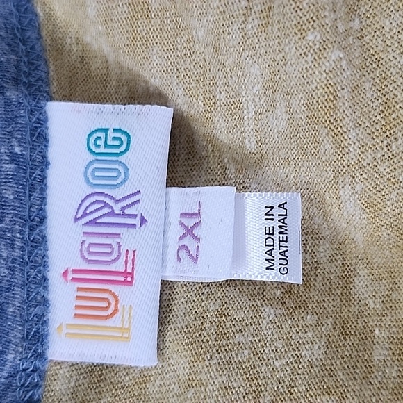 LuLaRoe Heathered Blue and Yellow Randy Raglan Tee NWT - Picture 9 of 11